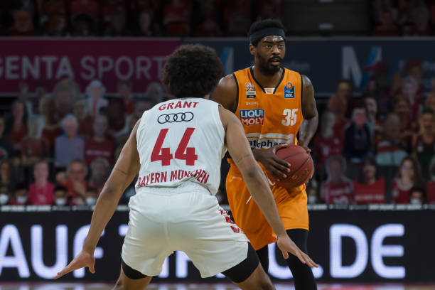 展示出强大 展示出强大