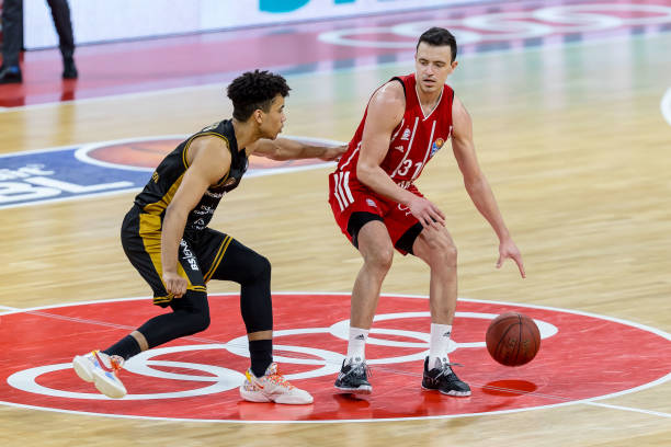 马德里夺得 马德里夺得