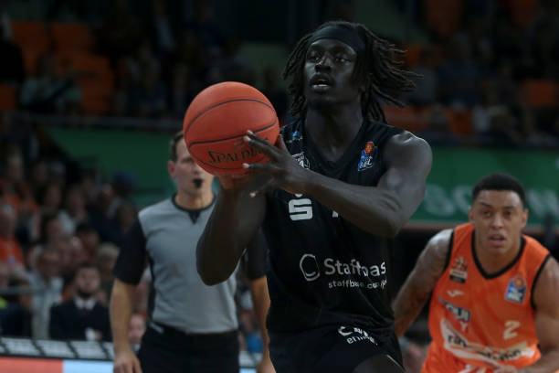 虽然核心恩 虽然核心恩